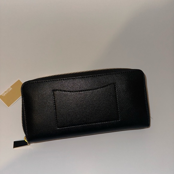 Michael kors wallet - Picture 3 of 3